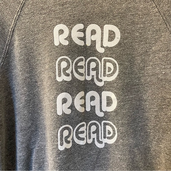 Piper and Ivy | Gray “Read” Sweatshirt | Size Medium - Picture 6 of 10